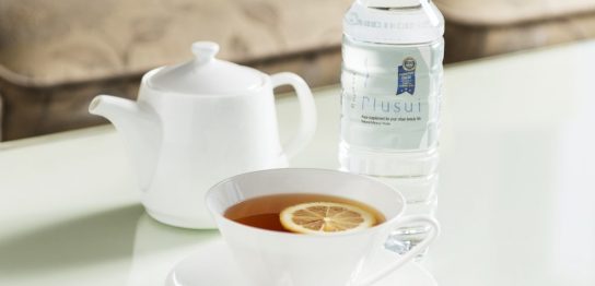 紅茶を飲むイメージ